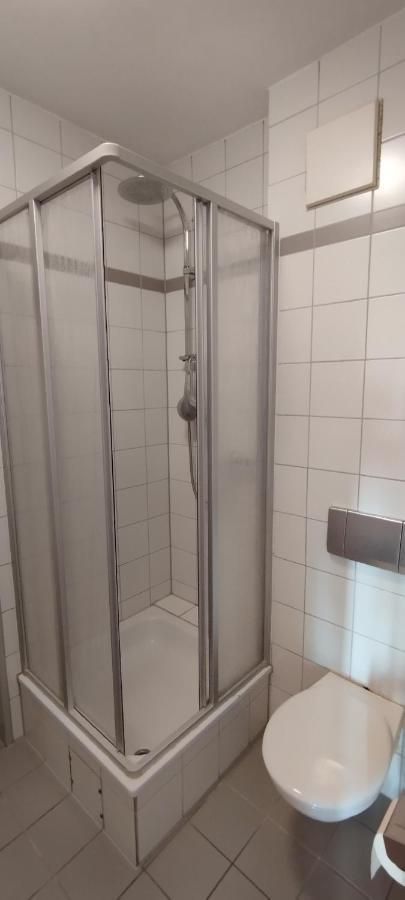Aparthotel Gaststaette Zur Tribuene Pfungstadt Exterior foto