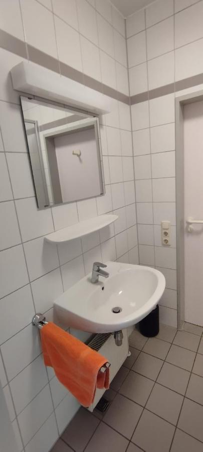 Aparthotel Gaststaette Zur Tribuene Pfungstadt Exterior foto